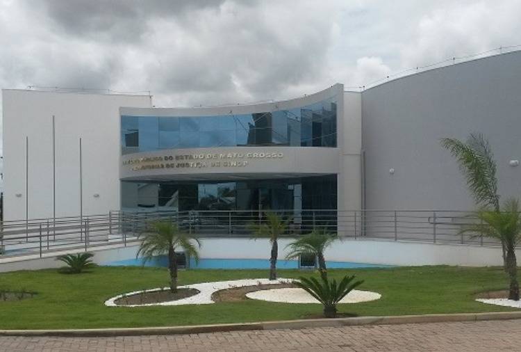 MPE denuncia professor por recrutar alunos para facção criminosa