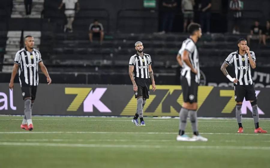 Botafogo abre 3 a 0, mas faz novo vexame no Nilton Santos e cede empate ao Mirassol