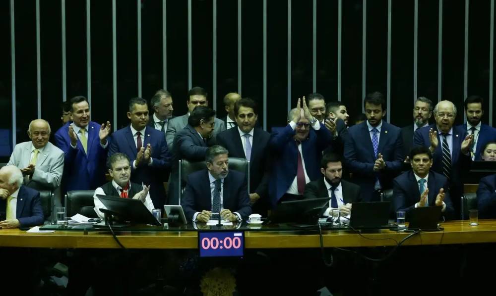 Impunidade levou Congresso a rever blindagem parlamentar em 2001