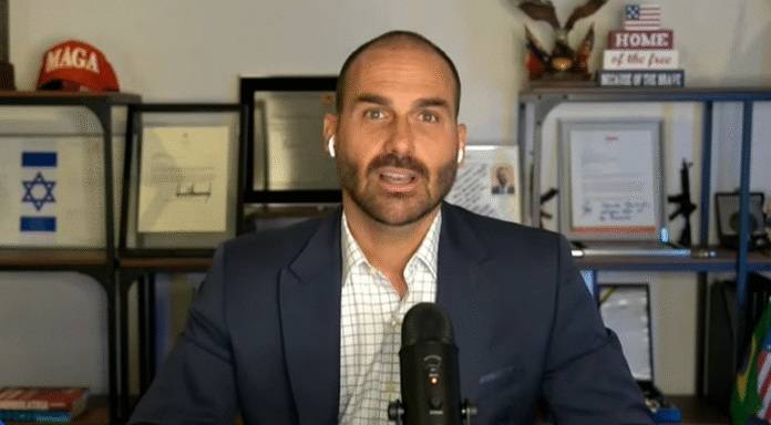 Câmara deve ser comunicada sobre denúncia contra Eduardo Bolsonaro