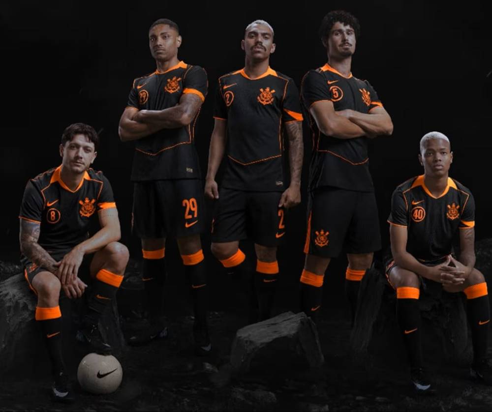 Corinthians vai estrear novo terceiro uniforme contra o Flamengo