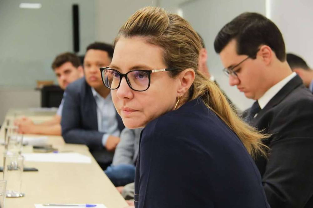 Para solucionar contrato com a  União Transporte, prefeita de Várzea Grande recorre ao TCE
