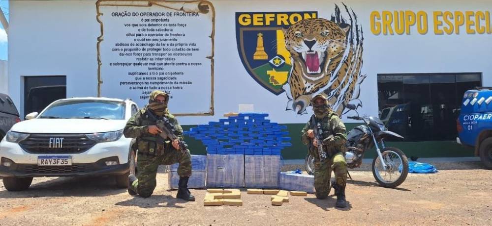 Um homem e duas mulheres foram presos com mais de 200 kg de cocaína na MT-265
