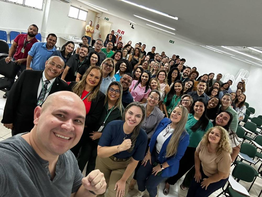 Abilio viaja para os Emirados Árabes e Vânia assume comando da prefeitura