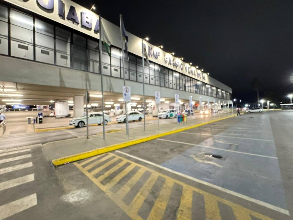 Após confusão entre taxistas e motoristas de aplicativos, a rodoviária de Cuiabá ganha área exclusiva para embarques de app