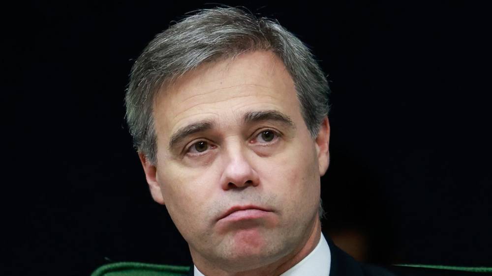 STF bloqueia até R$ 400 milhões em operação que investiga desvios bilionários no INSS