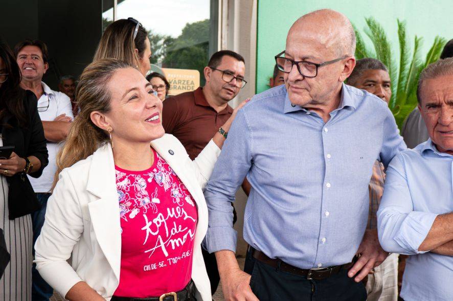 Flávia Moretti mostra simpatia por Pivetta, mas evita declarar apoio à candidatura