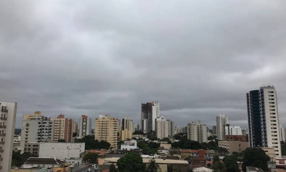 Cuiabá amanhece sob alerta de chuva intensa e ventos de até 60 km/h