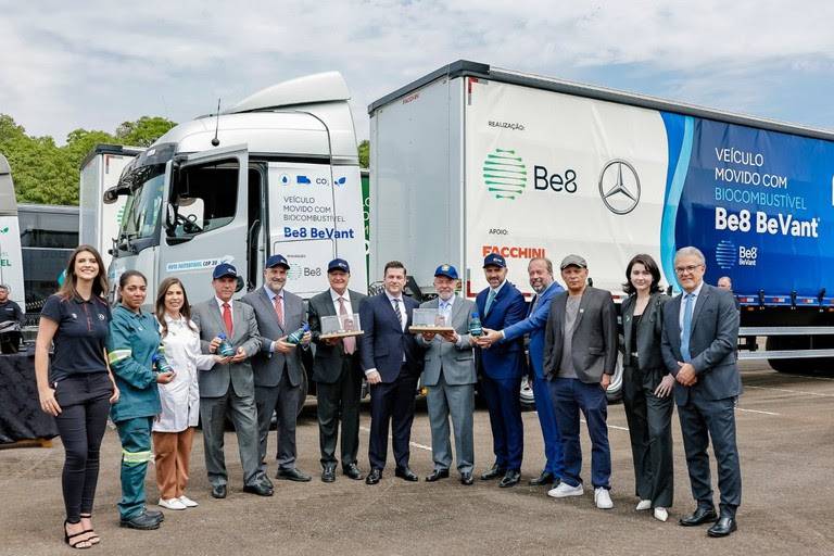 “Brasil vai ser o campeão de transição energética”, afirma Lula em audiência com executivos dos setores automobilístico e de biocombustíveis