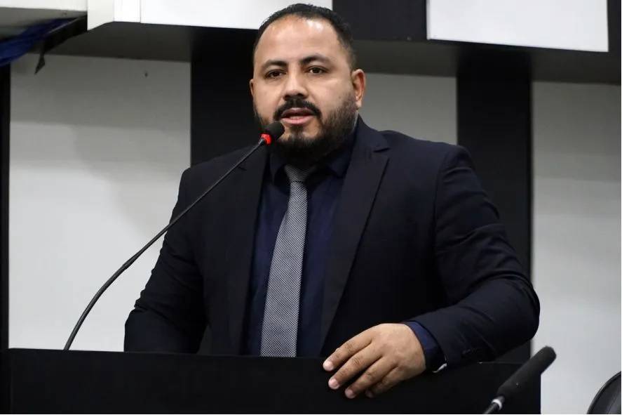 Homem preso por furto de veículos e recepção foi assessor do Vereador de Cuiabá Jefferson Siqueira