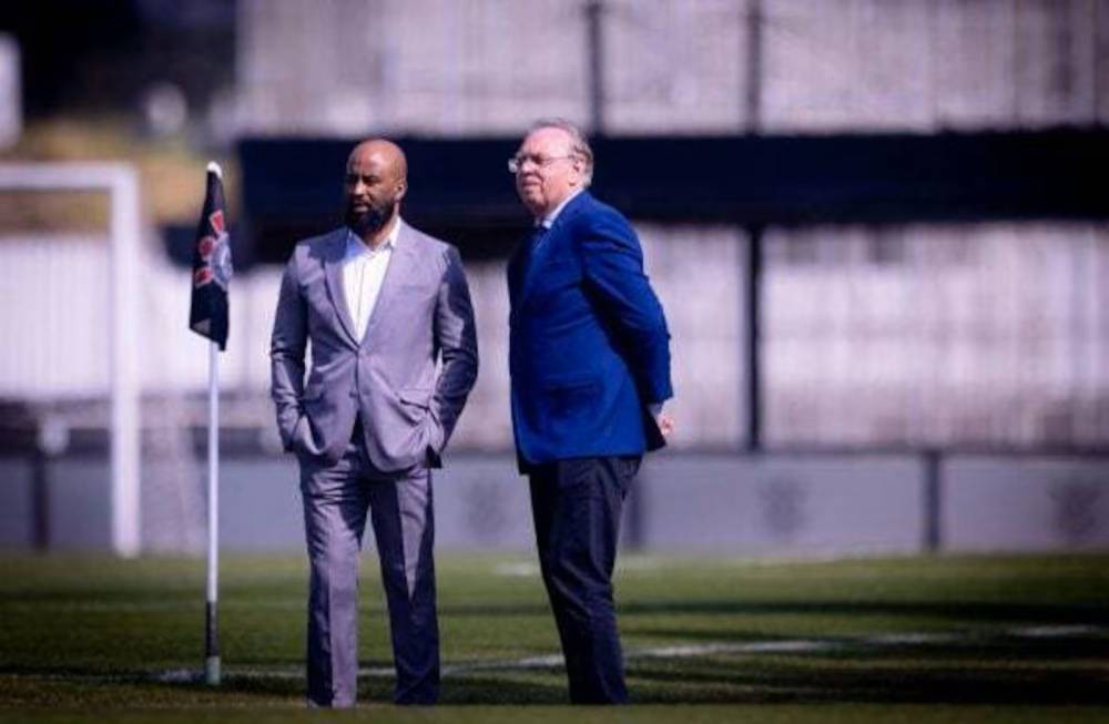 Corinthians não tem dinheiro para fechar ano e estuda empréstimo de R$ 100 milhões