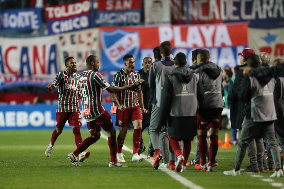  Fluminense vence Nacional no Uruguai e vai à semifinal da Sul-Americana