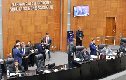 Deputados aprovam em 1ª votação, PL que fixa multa aos invasores de propriedades, urbanas e rurais, em todo o estado