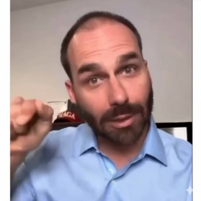 Eduardo Bolsonaro reage após ser classificado como louco por Mauro Mendes