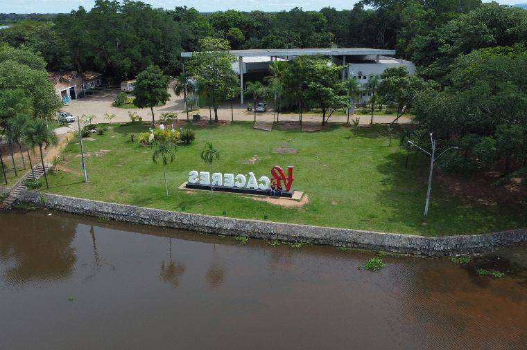 Justiça suspende contrato de R$ 360 mil da Prefeitura de Cáceres com escritório de advocacia