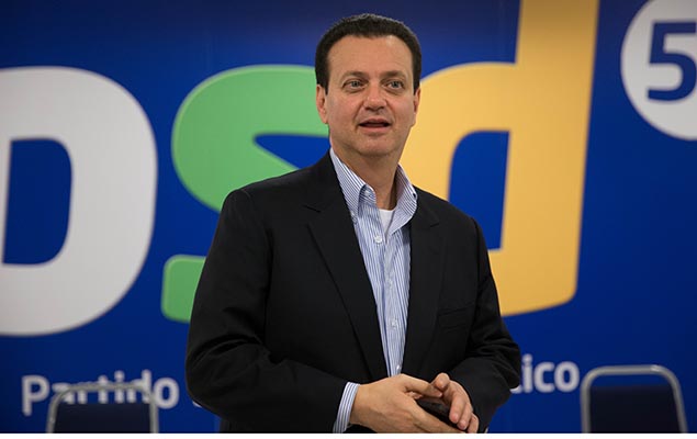 Kassab se antecipa e coloca general na Presidência dos Correios