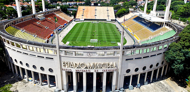 Corinthians derrota o São Paulo no Pacaembu