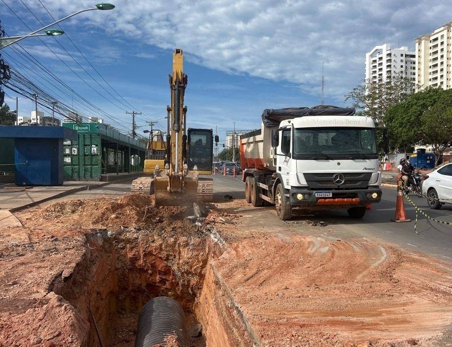 Semana começa com  bloqueios pontuais, com estreitamento de pista em diferentes trechos de Cuiabá