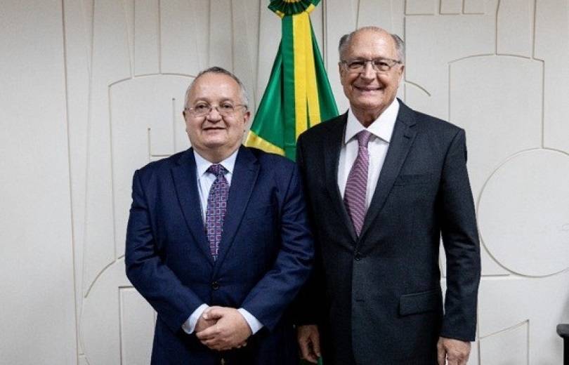 Pedro Taques assume comando do PSB em MT e mira disputa contra Mauro Mendes