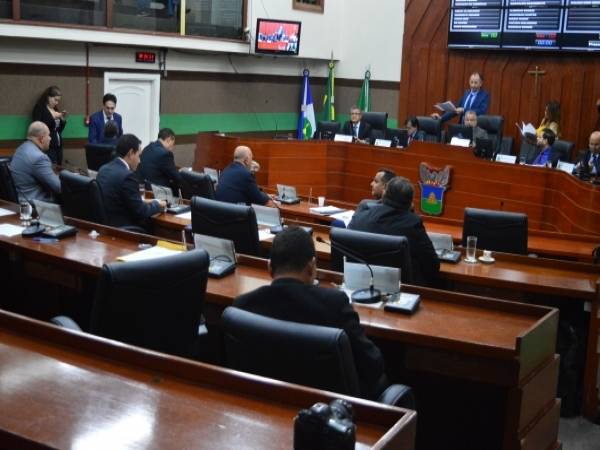 Repúdio contra prisão do ex-presidente Bolsonaro é aprovado por vereadores de Cuiabá