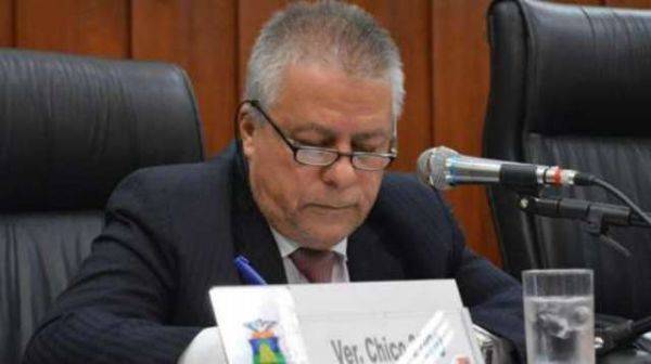 Vereadores absolvem Chico 2000 no processo por quebra de decoro