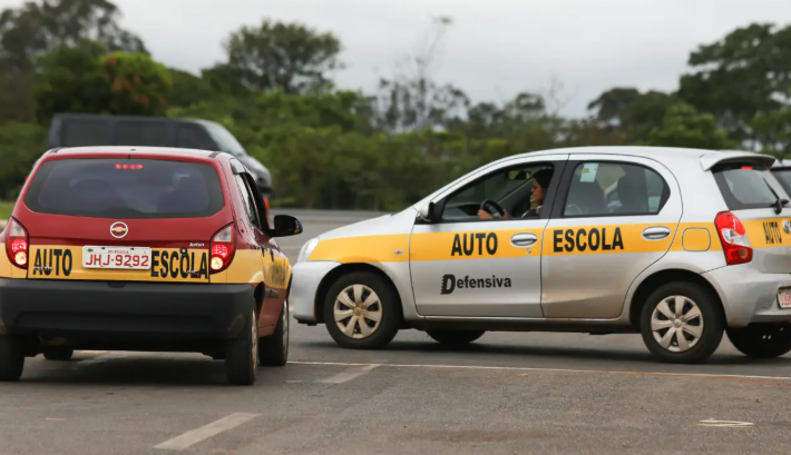 Governo lança aplicativo que permite estudar e iniciar processo sem autoescola