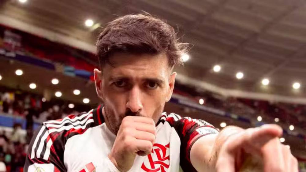 Arrascaeta decide, e Flamengo avança com vitória sobre o Cruz Azul