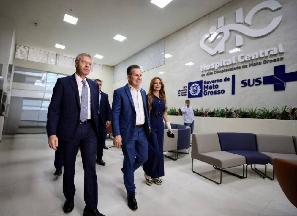 Mauro inaugura Hospital Central e anuncia que consultas começam em janeiro