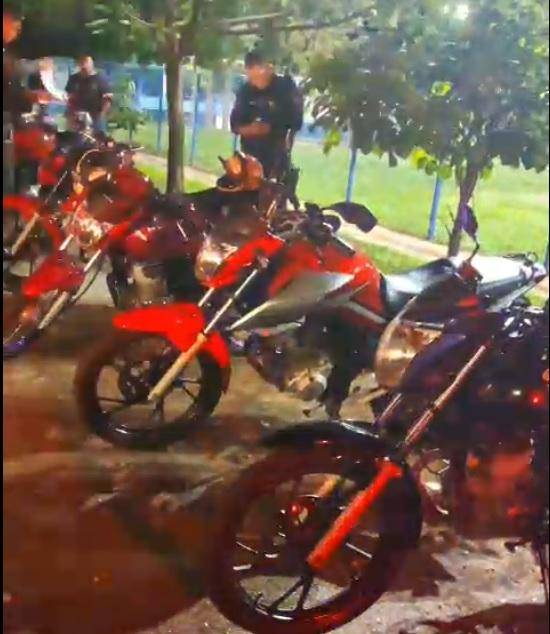 PM frustra “rolezinho de Natal” e apreende 30 motos em Rondonópolis