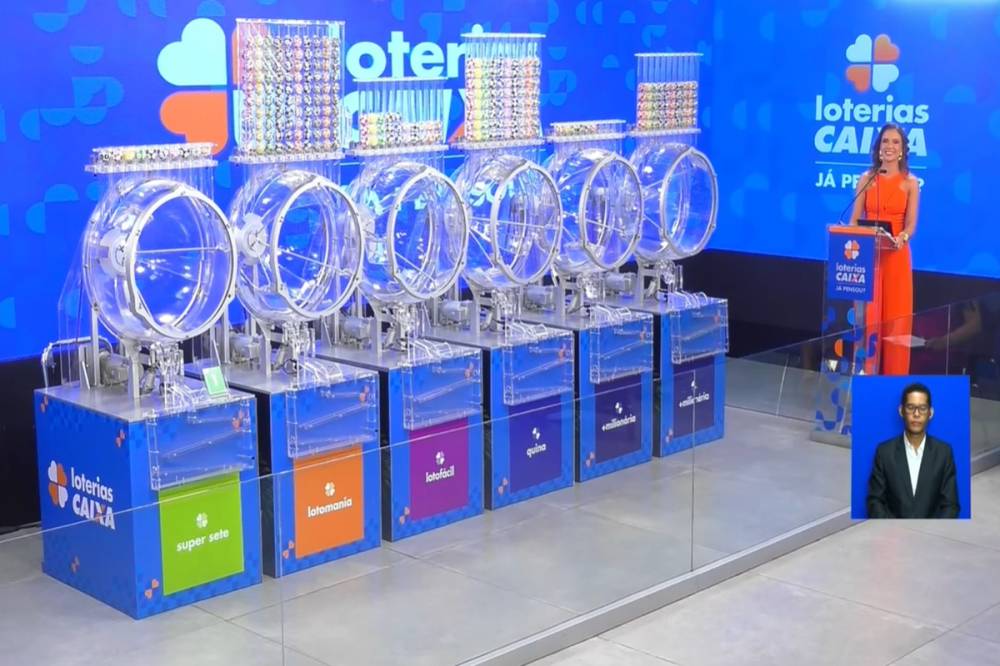 Dois bolões e 4 apostas simples levam a Mega da Virada de R$ 1 bilhão