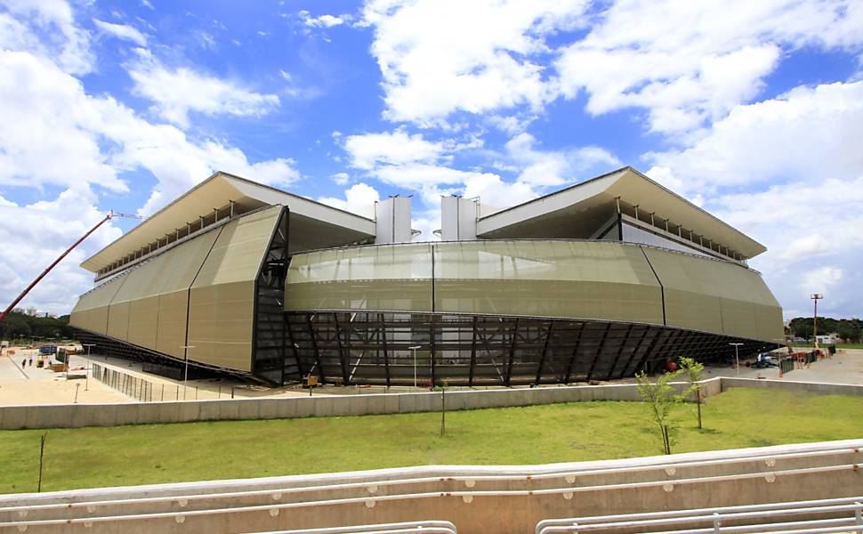 COISA FEIA! Pancadaria e quebra-quebra no final do Peladão na Arena Pantanal “mancha” competição do futebol amador