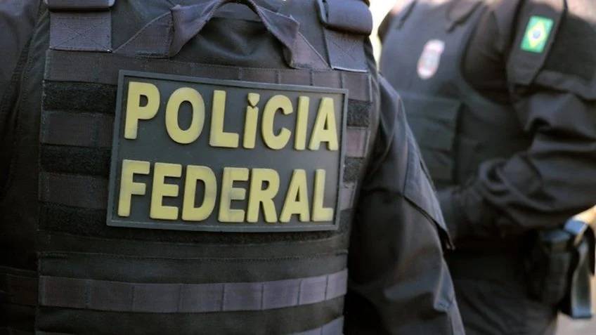 STF: PF faz buscas contra vazamento de dados de autoridades na Receita