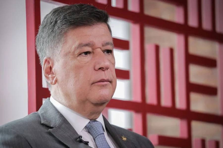 Presidente da CPMI do INSS descarta ouvir Vorcaro em São Paulo