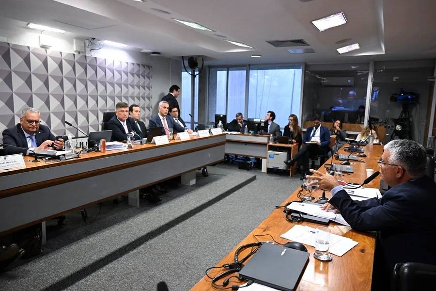 CPIs fazem ofensivas para tentar desgastar opositores em ano eleitoral