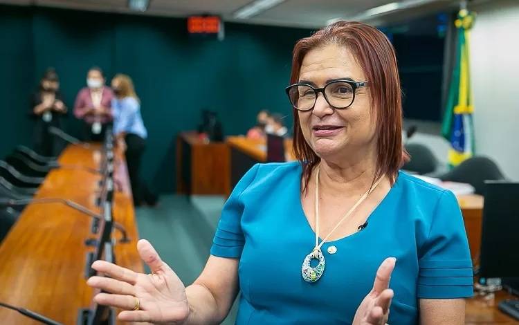 Rosaneide diz que PT só vai colocar pessoas que têm voto