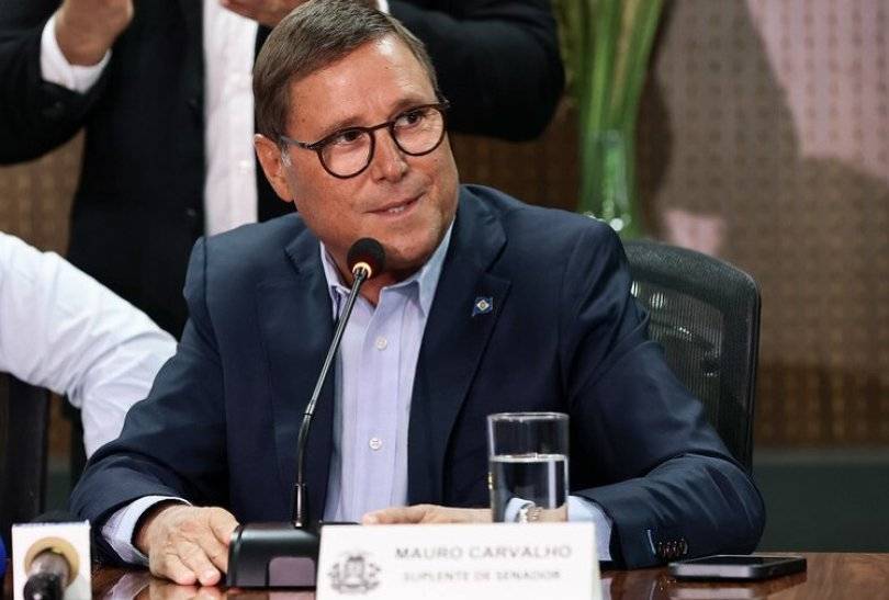 Como Fábio Garcia vai tentar a reeleição, Mauro Carvalho volta à Casa Civil
