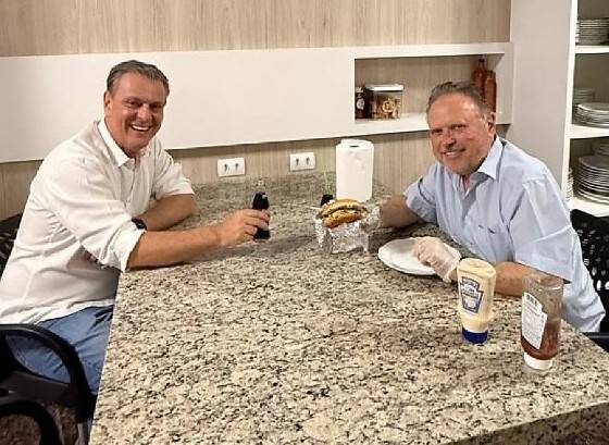 Maggi mantém apoio a Fávaro e Mendes em lados opostos