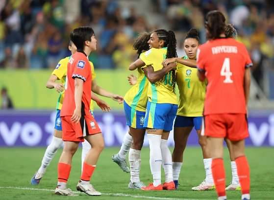 Brasil vence Coreia do Sul por 5 a 1 no FIFA Series