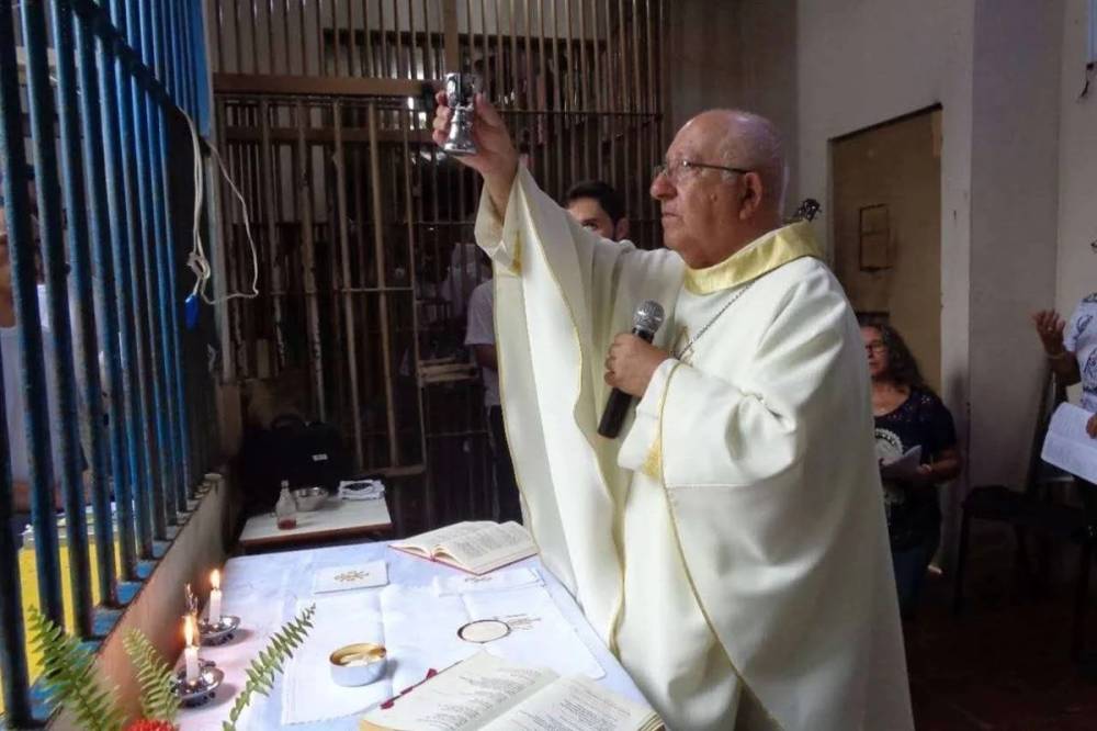 Exclusivo: CNBB aponta favorecimento a evangélicos nas prisões em dossiê ao papa