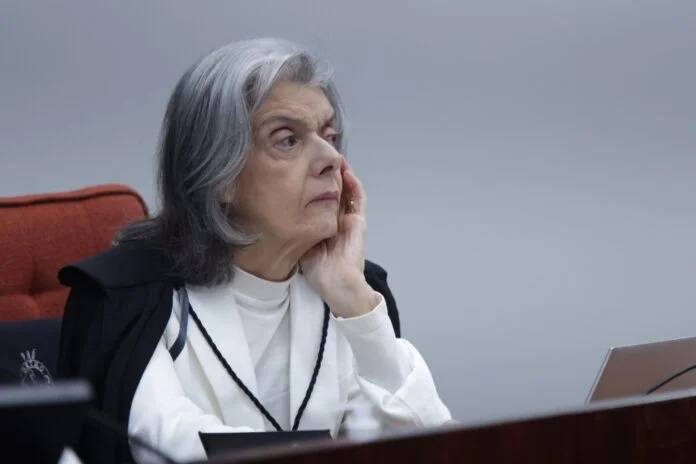 Cármen Lúcia impede processo de ser votado no STF há 13 anos