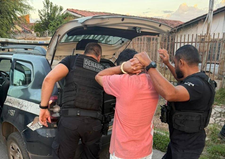 Polícia cumpre 3 mandados de prisão contra envolvidos em rede de distribuição de entorpecentes em bairros de Cuiabá