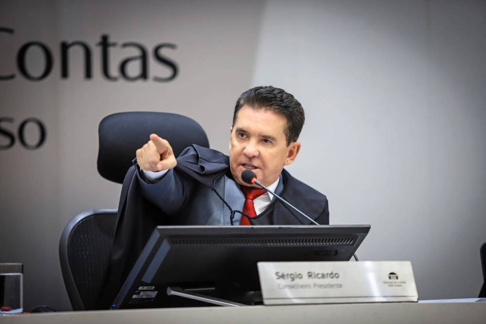 Sérgio Ricardo pede investigação no DAE/VG