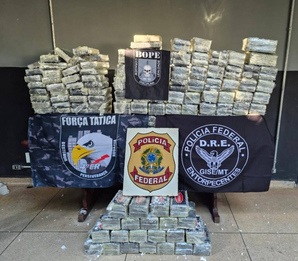 Bope e Polícia Federal apreendem 250 quilos de cocaína  em Pedra Preta