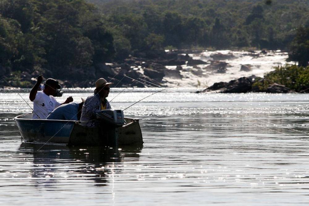 STF expõe divergência sobre impactos da pesca artesanal em MT
