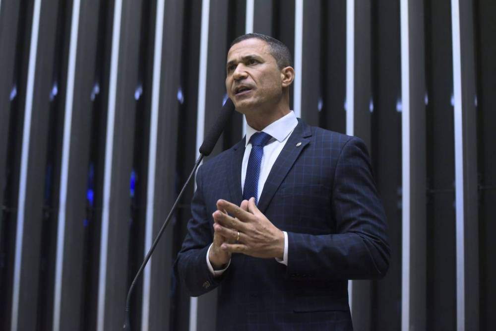 Coronel Assis critica PSOL após esquerda travar votação sobre maioridade penal