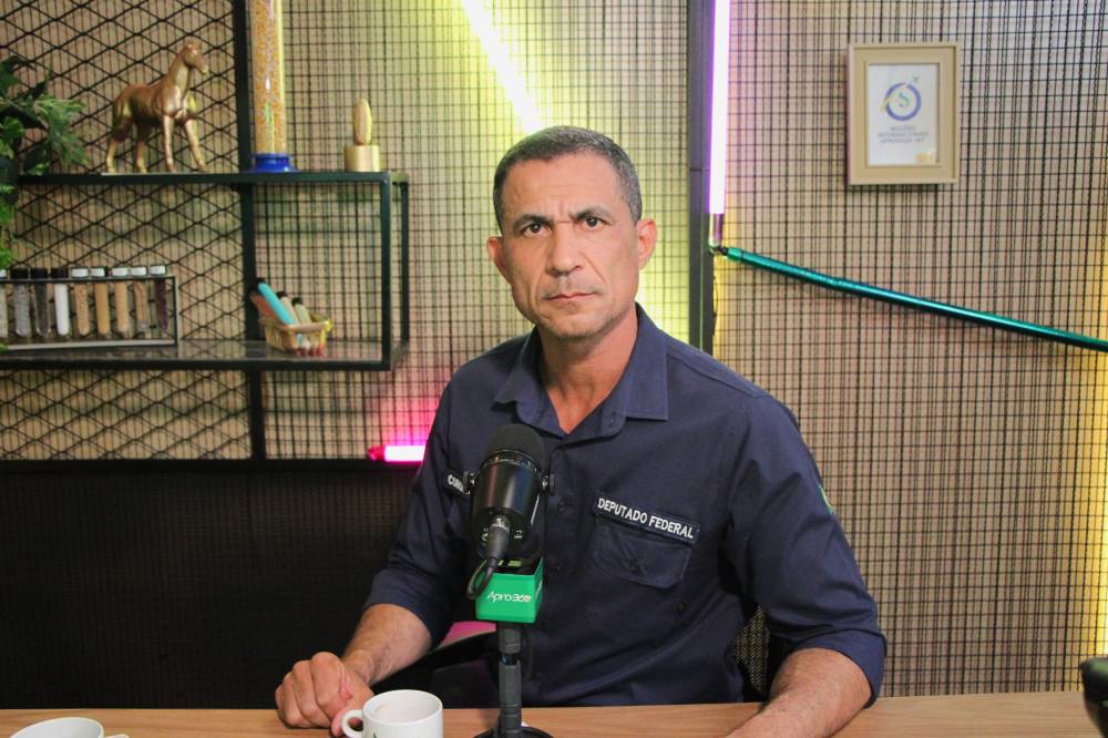 Cel Assis exonera assessor preso acusado de obrigar ex a fazer sexo 