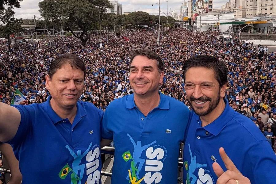 Flávio Bolsonaro vem à Cuiabá na 29ª edição da Marcha Para Jesus 