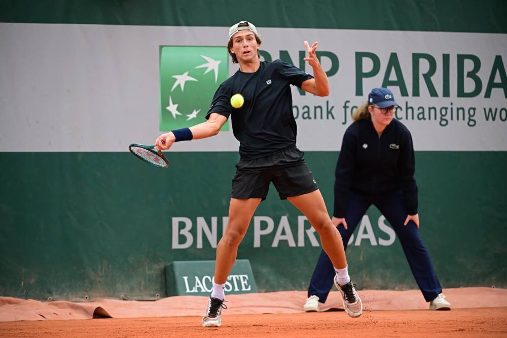 Leonardo Storck faz grande campanha em Roland Garros e entra no top 20 juvenil do ranking mundial