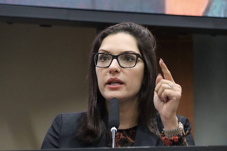 “Casou com a viúva, assuma os filhos”, afirma Janaina ao falar sobre futuro do Parque Novo MT