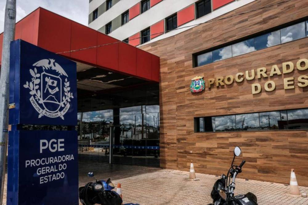 PGE aciona justiça para impedir a volta da cobrança dos consignados e pede nova suspensão